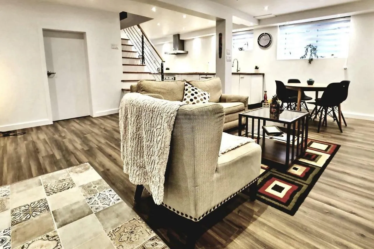 Cosy Apartment At Bossuet Road Montreal